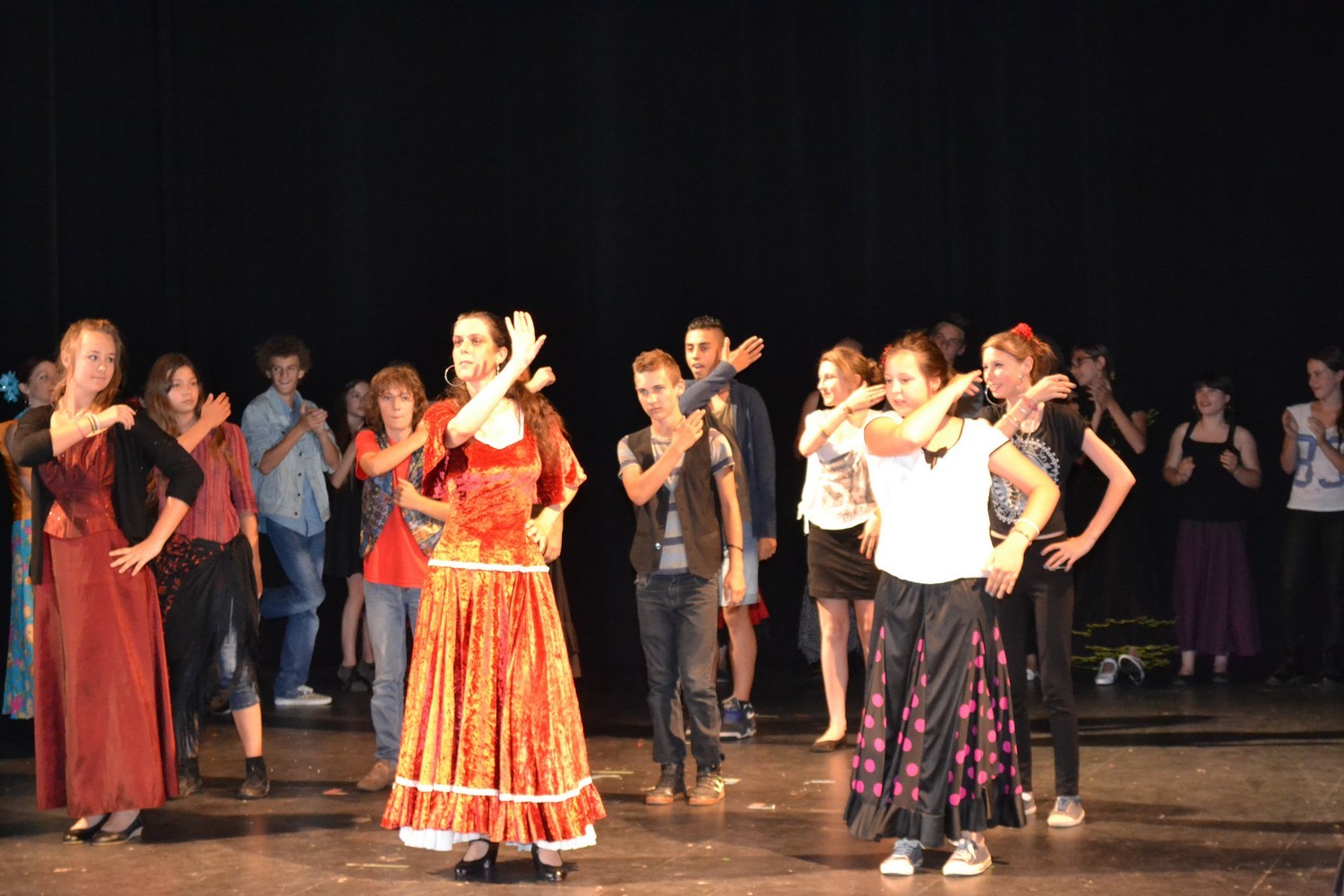 Ateliers flamenco au college de fraisans duende flamenco 1