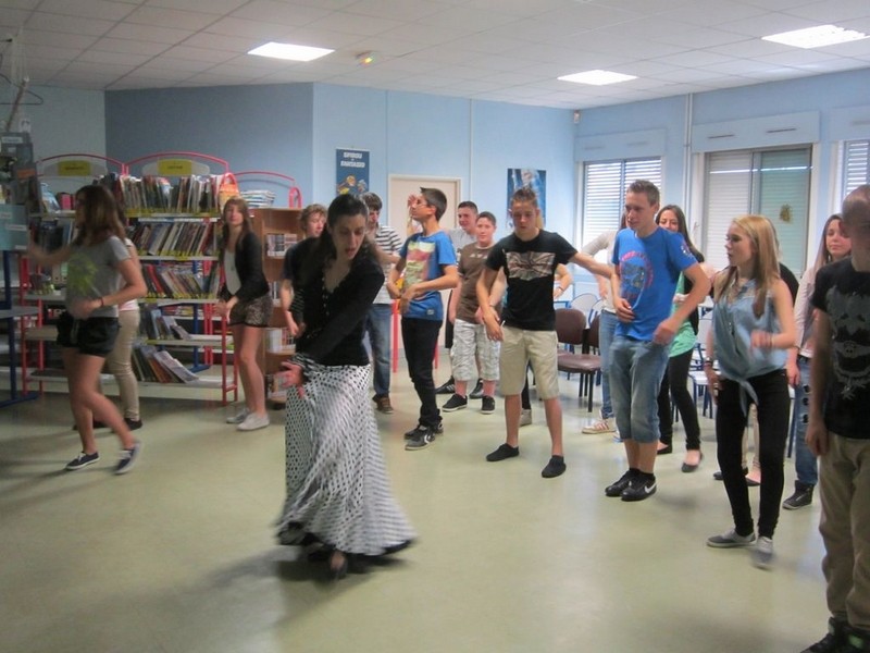 Decouverte du flamenco au college de fraisans duende flamenco 3